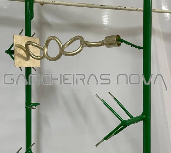 Comprar gancheiras em Goiás: saiba onde encontrar soluções de qualidade para galvanoplastia